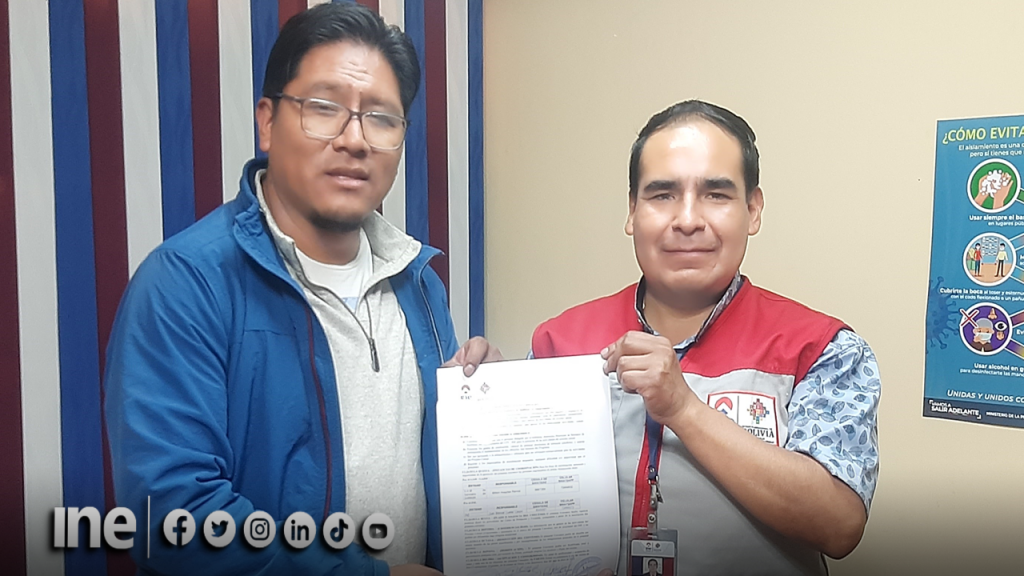 Firma de convenio entre el INE y el alcalde del municipio de Santuario de Quillacas