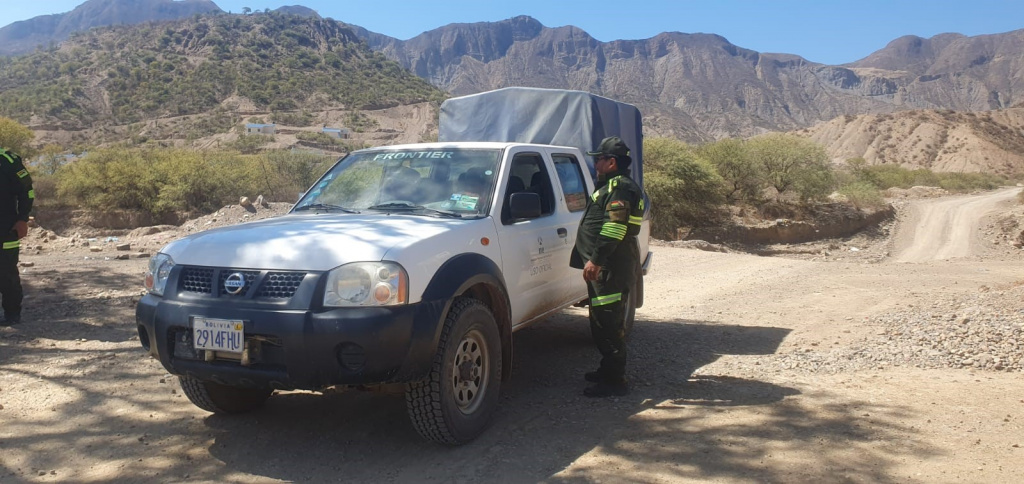 Efectivos policiales, durante su patrullaje en Capinota