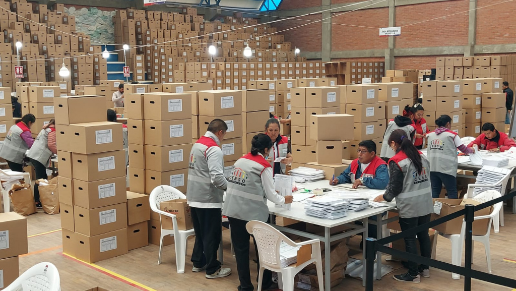 Armado de cajas censales