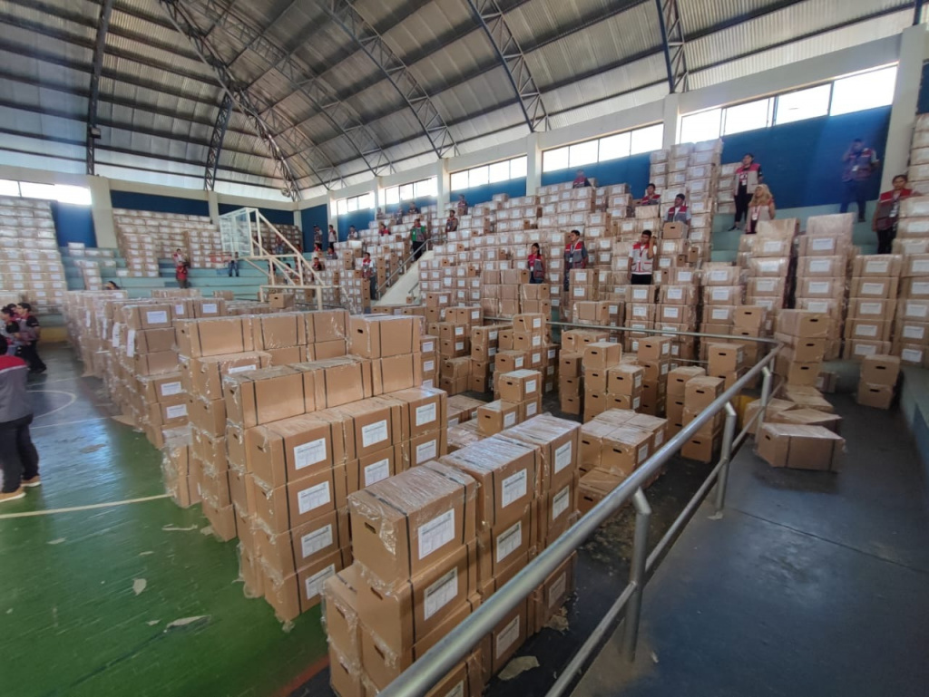 Santa Cruz recibe cajas censales