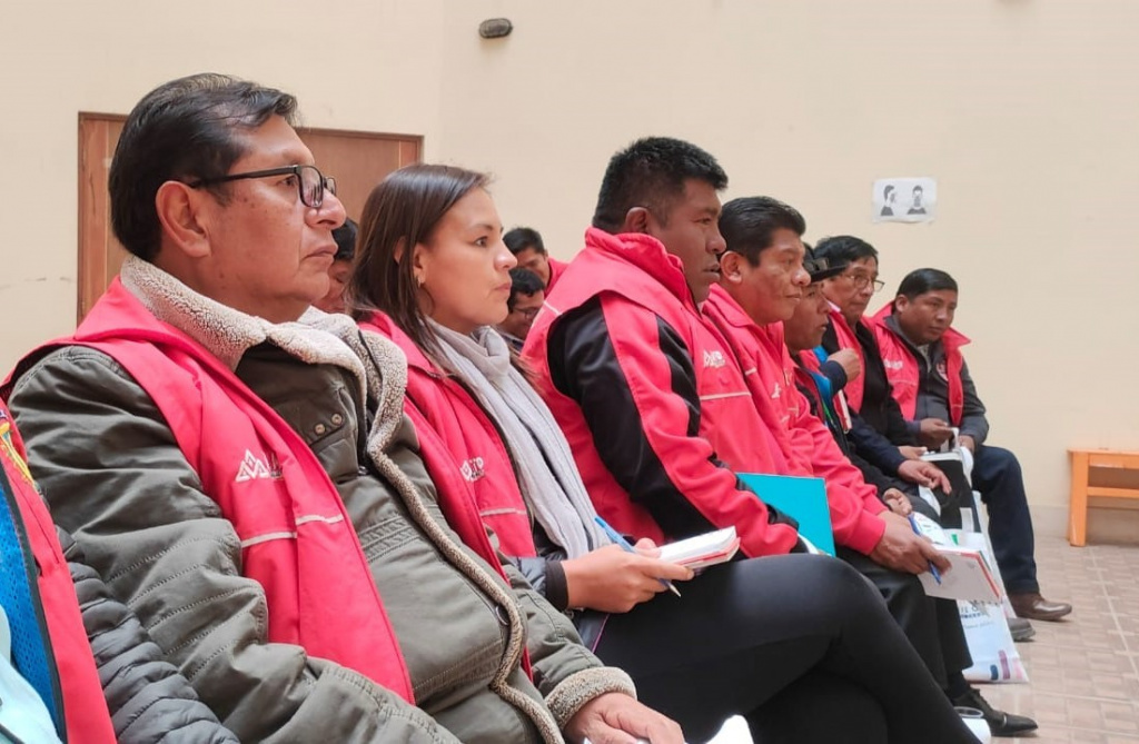 coordina acciones con subalcaldes de El Alto