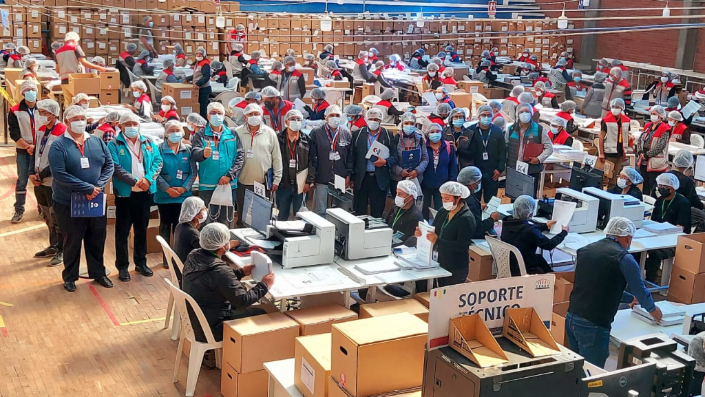 Autoridades de La Paz, Oruro y Potosí destacan trabajo post censal a cargo del INE