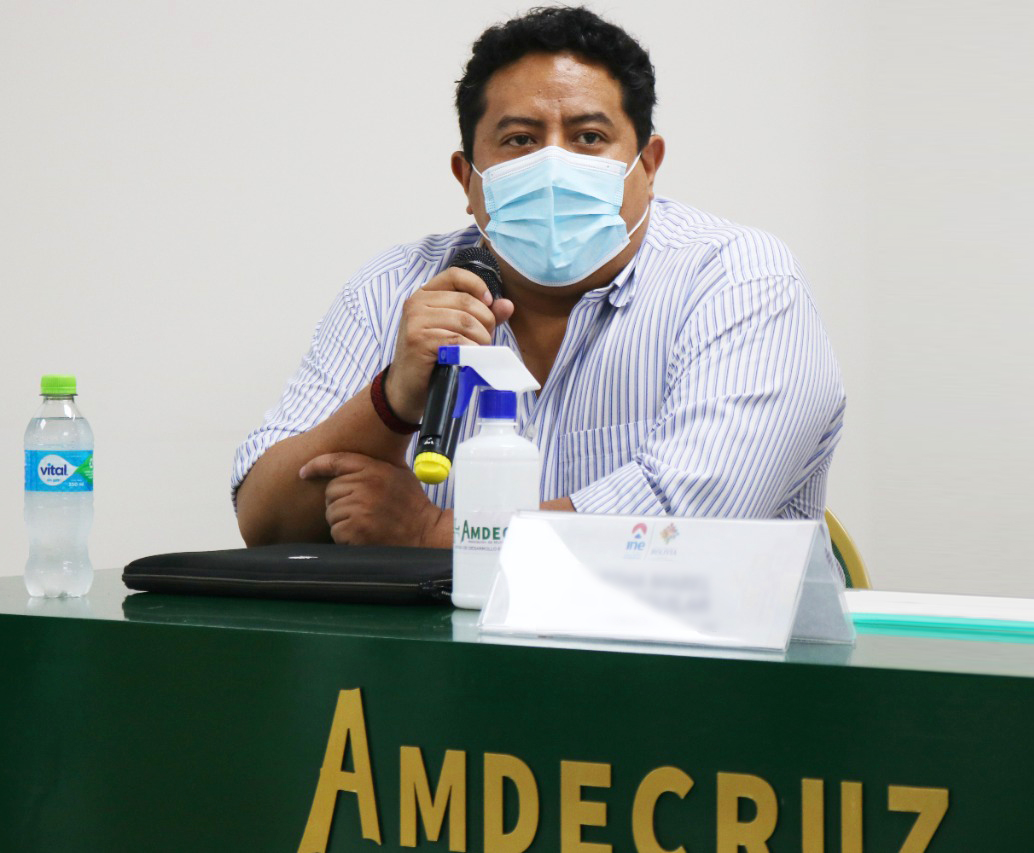 El Viceministro de Planificación y Coordinación Carlos David Guachalla Terrazas durante la socialización (24/03/2022)