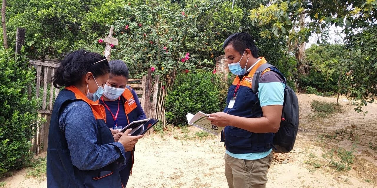 Brigadas coordinando la carga de trabajo para iniciar el operativo en el municipio de El Torno, Santa Cruz (24/08/2021)
