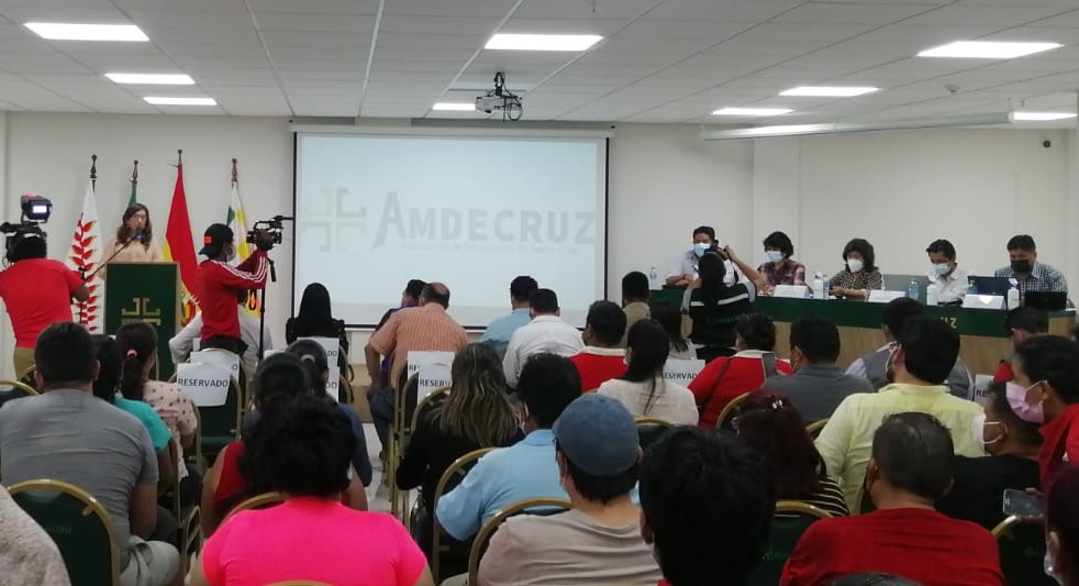 Socialización del proyecto del próximo Censo de Población y Vivienda en instalaciones de AMDECRUZ. (24/03/2022)